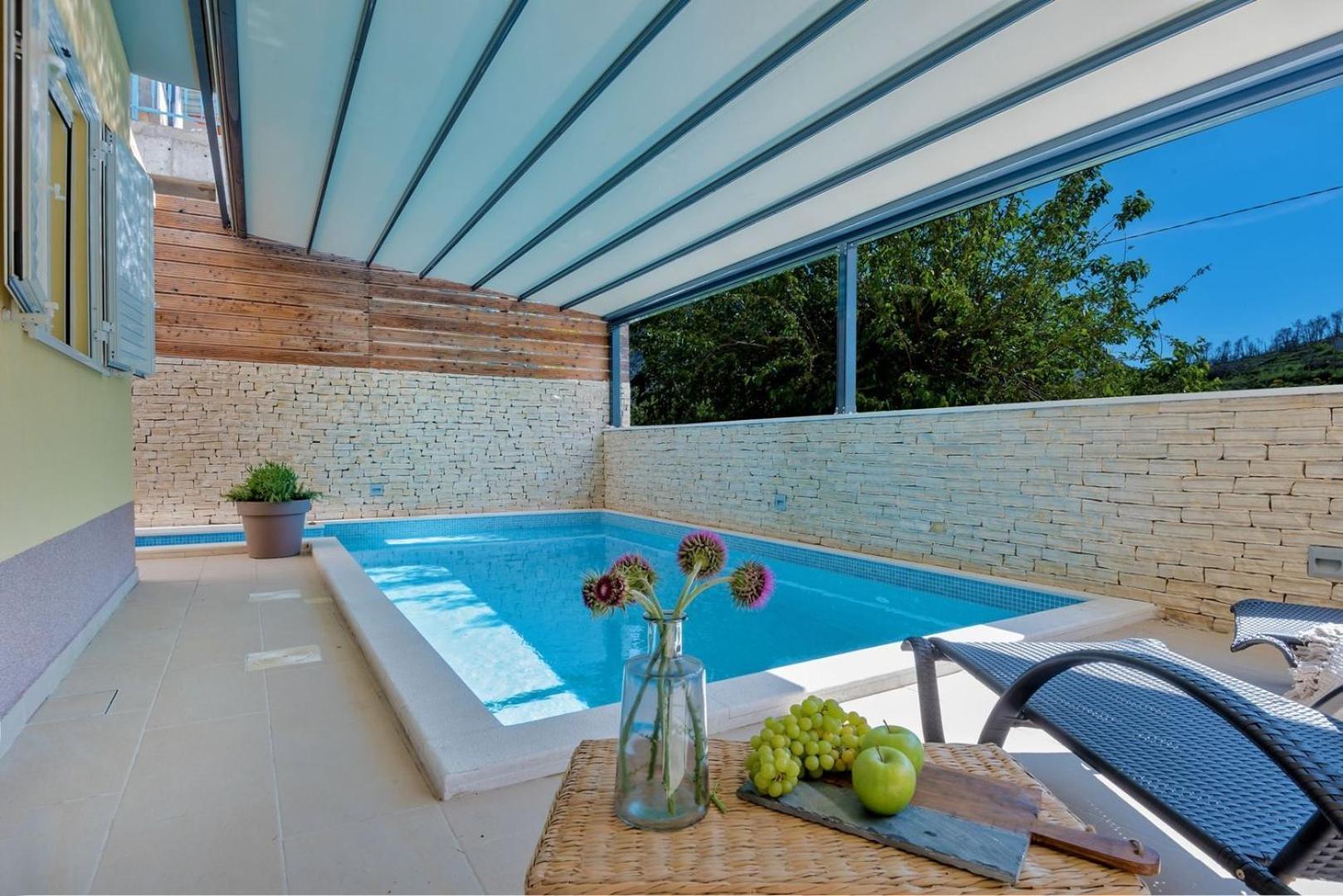 Luxury Villa Lelu With Heated Saltwater Pool, Parking, High Speed Internet, Bbq, Zrnovnica Bagian luar foto